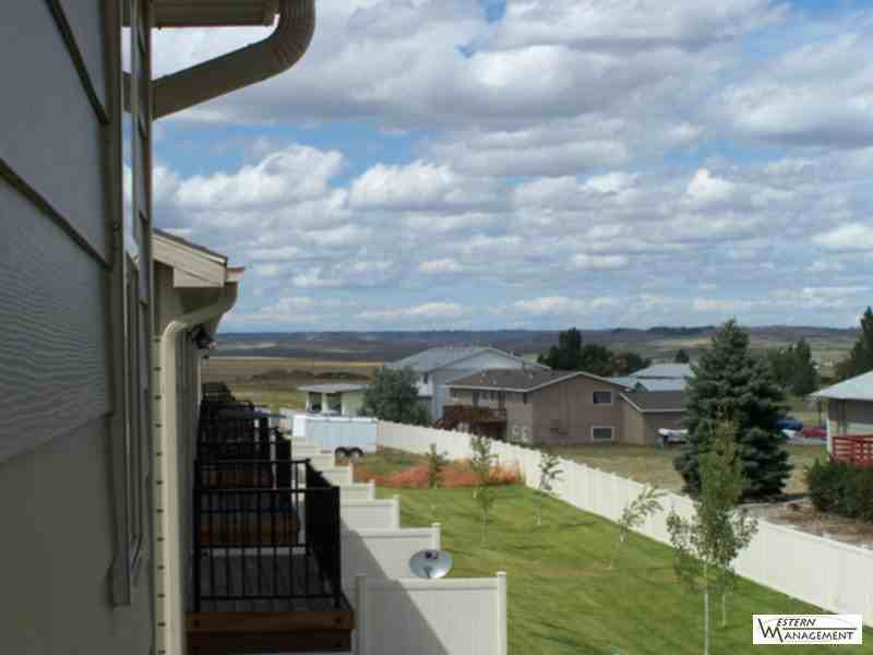 2029 Lake Hills Dr - Photo 2 of 9