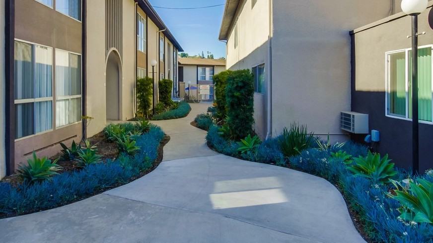 Villa Capri Apartments - Photo 7 of 11