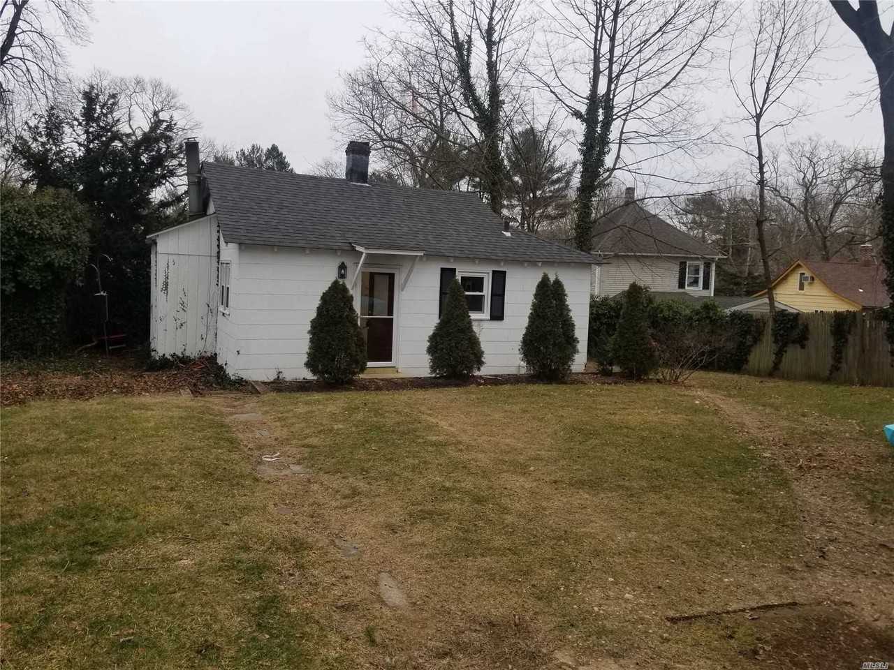 6 Bay Ave - Photo 3 of 18