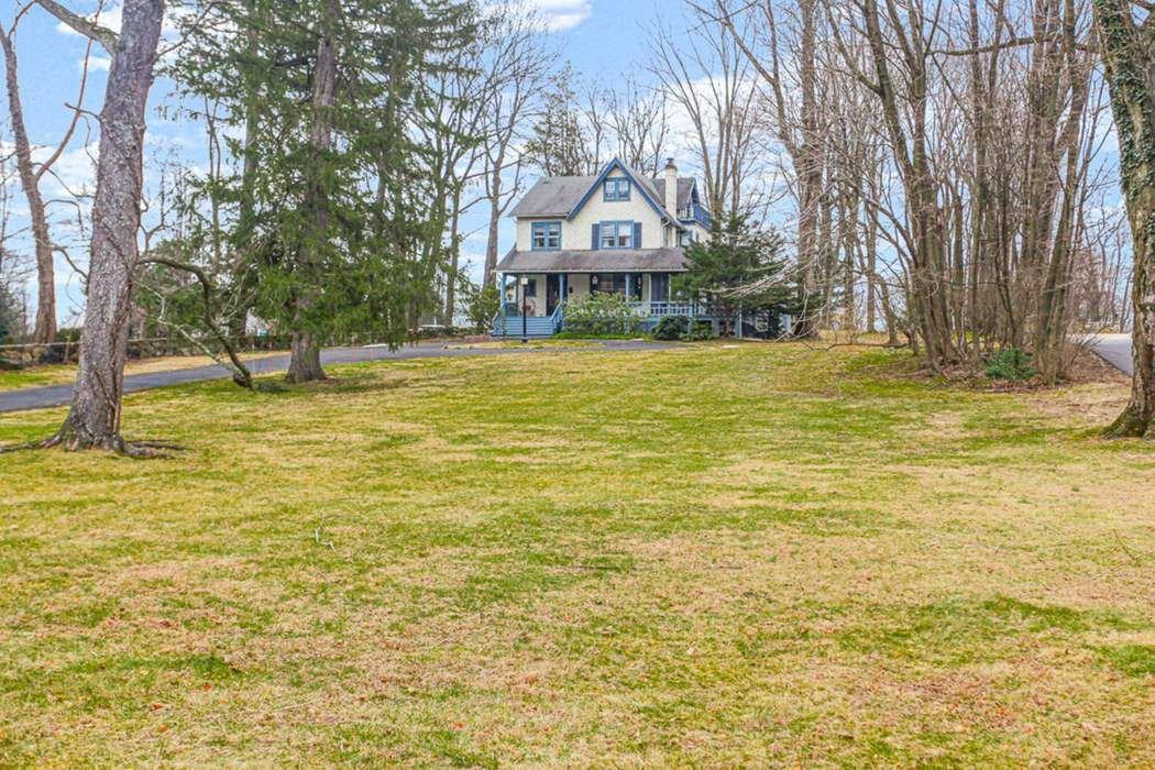 283 North Maple Avenue - Photo 2 of 33