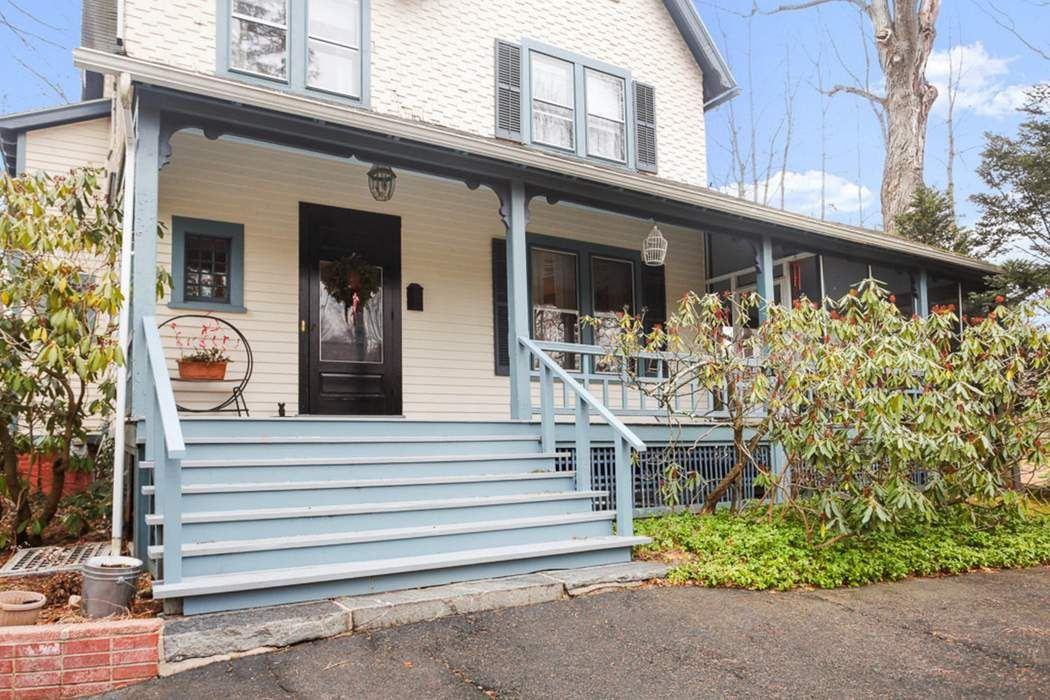 283 North Maple Avenue - Photo 3 of 33