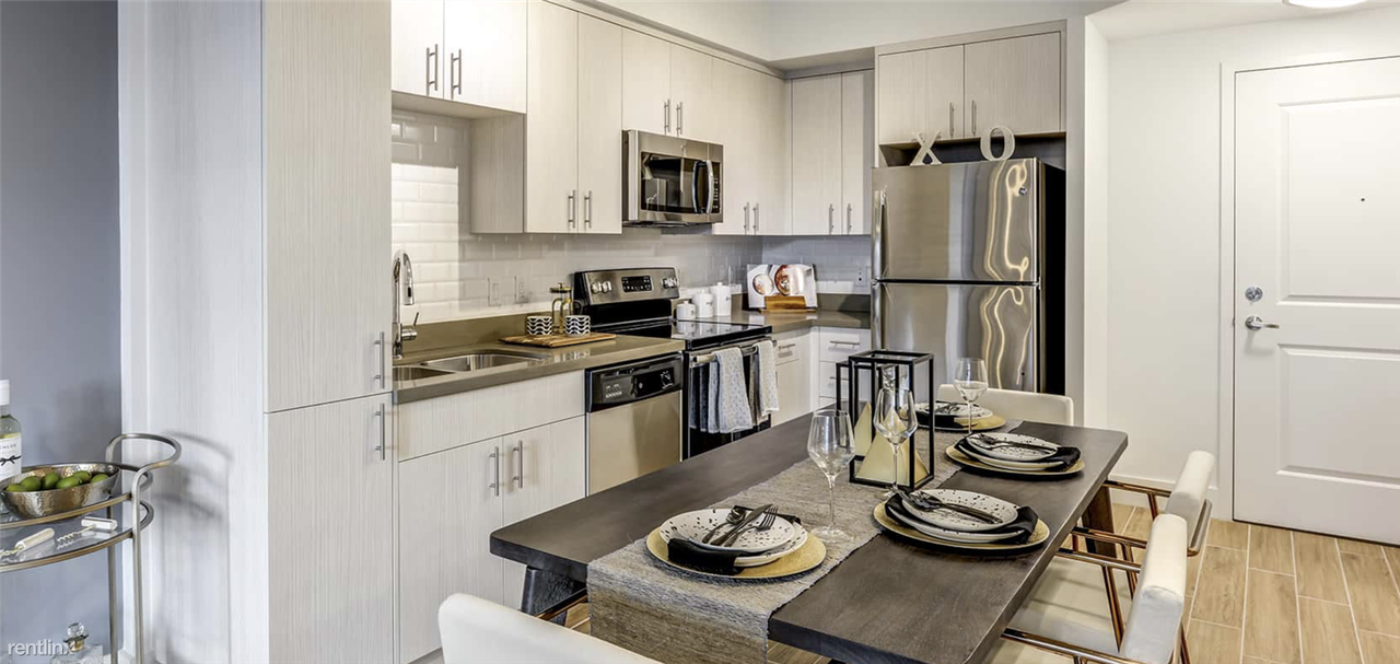 2075 NE 164th St - Photo 2 of 9