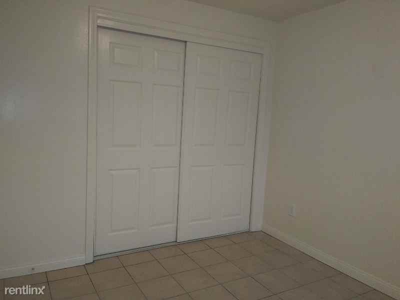 14039 Orizaba Ave - Photo 2 of 10