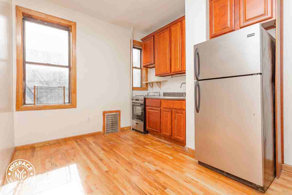 170 New York Ave #9A