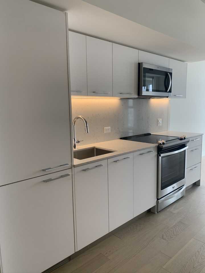 Queen St E & Broadview Ave #724 - Photo 2 of 9