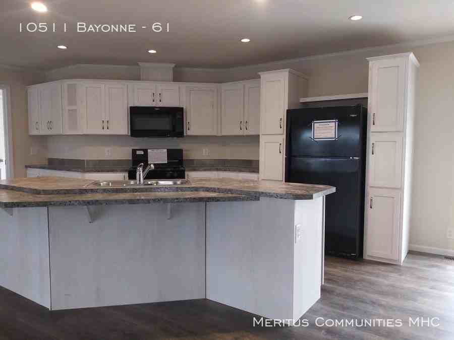 10511 Bayonne #61 - Photo 2 of 8
