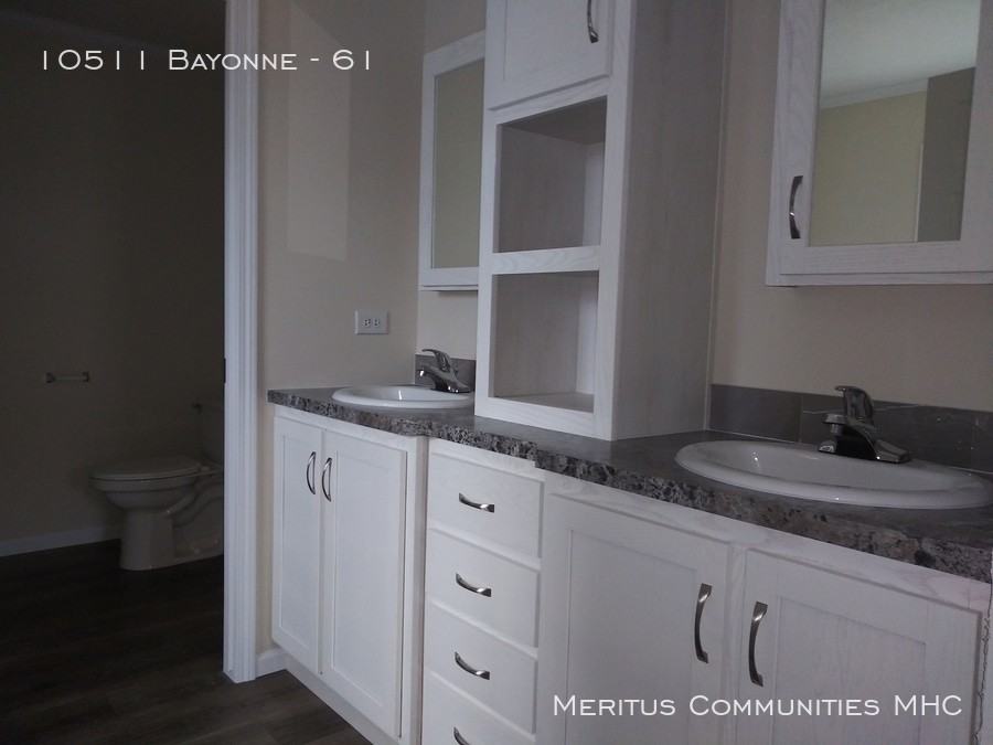 10511 Bayonne #61 - Photo 3 of 8