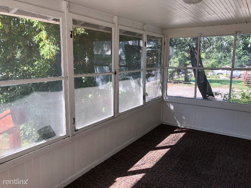 517 Broadwater Ave - Photo 2 of 8