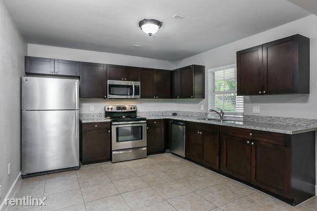 3251 Nw 65th St - Photo 2 of 6