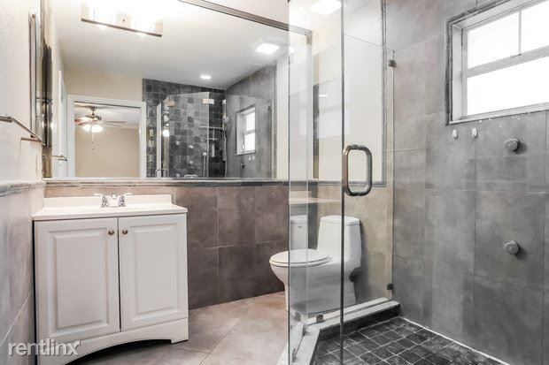 3251 Nw 65th St - Photo 3 of 6