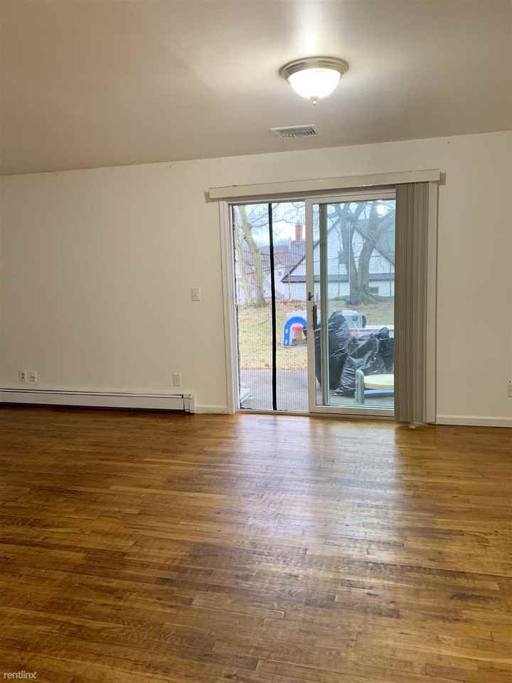 North Broadway and Roberts Ave Apartments North Broadway And Roberts