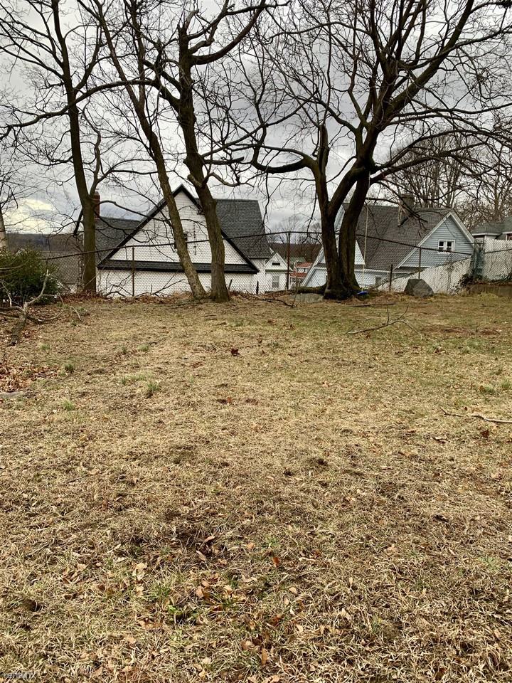 North Broadway and Roberts Ave Apartments North Broadway And Roberts