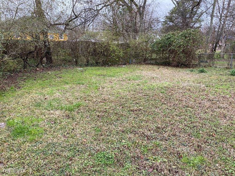 2706 E 44th Street - Photo 3 of 22