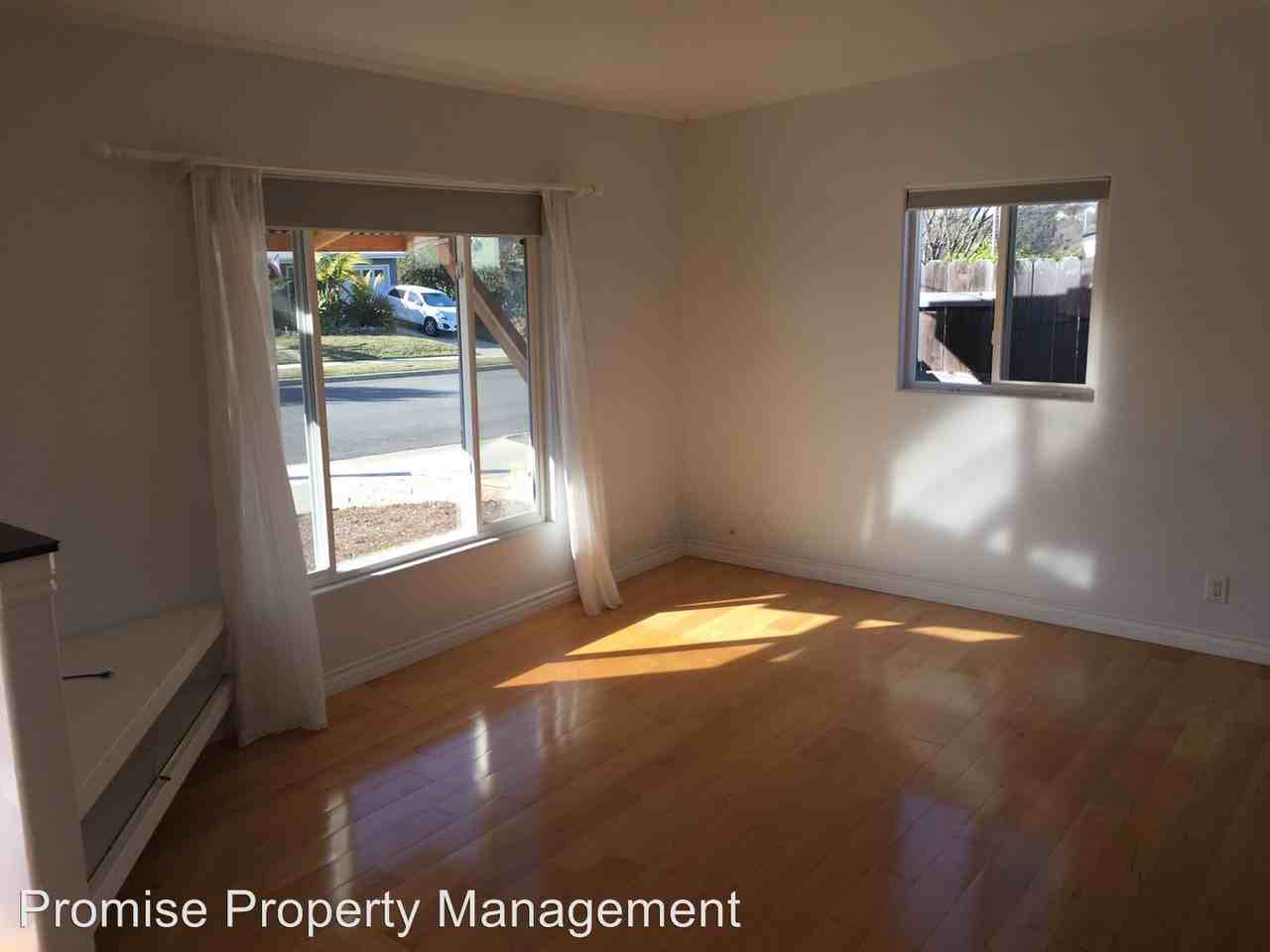 703 San Luis Rey Drive - Photo 3 of 11