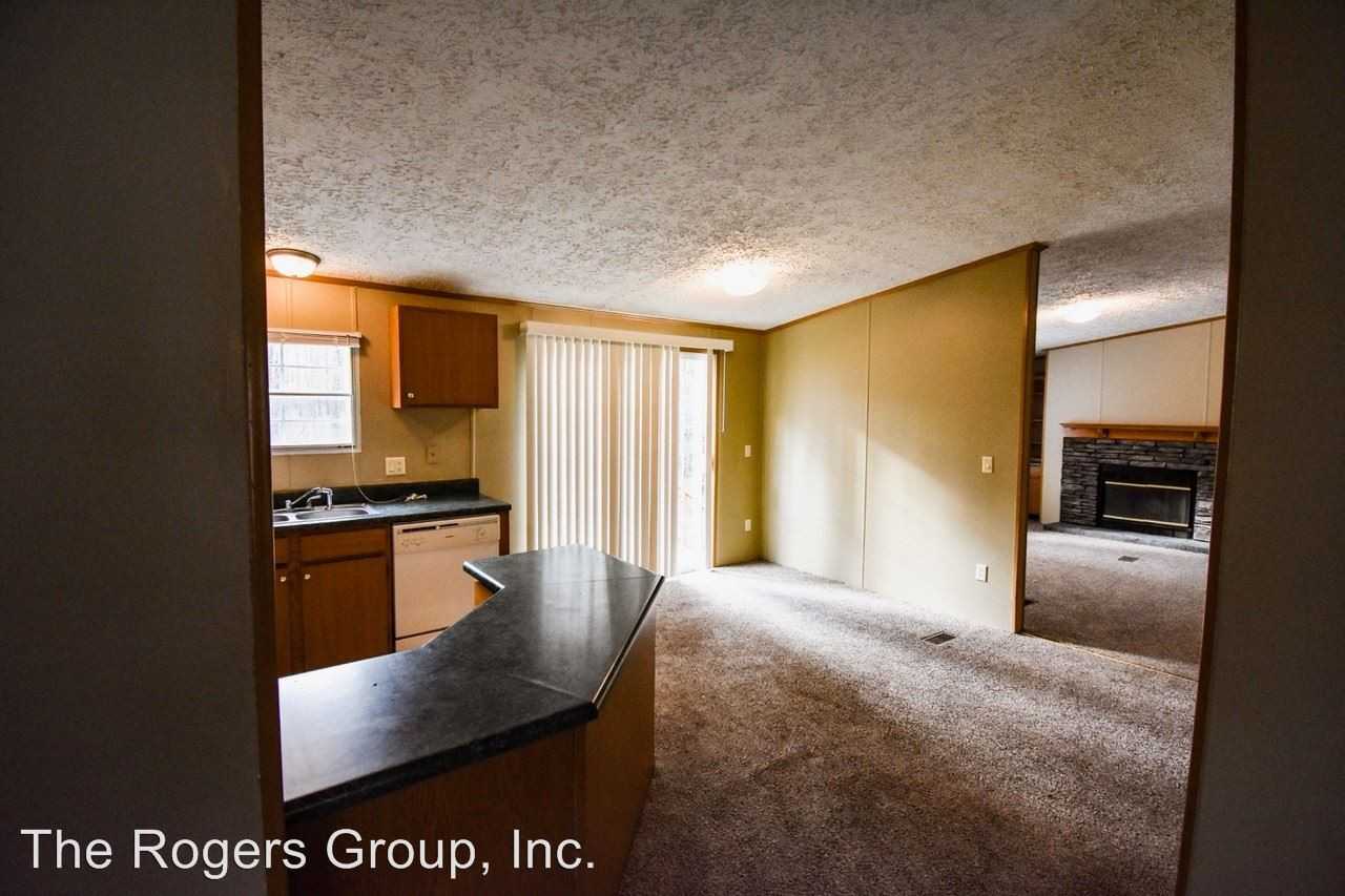 4064 Brookstone Dr - Photo 3 of 14