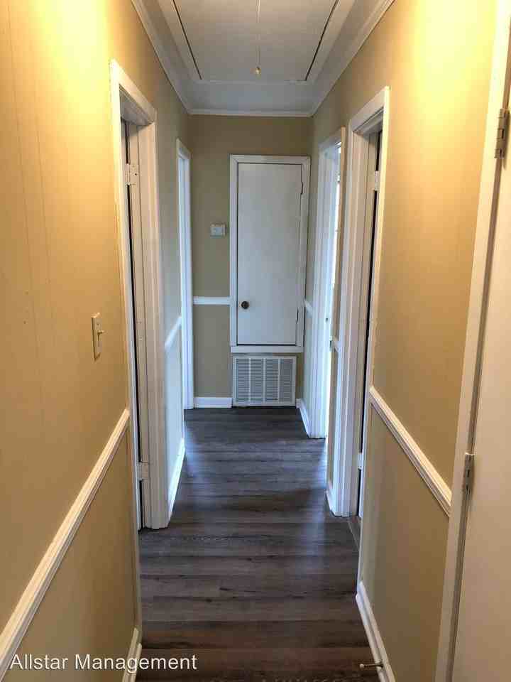 207 Claude St. - Photo 3 of 7