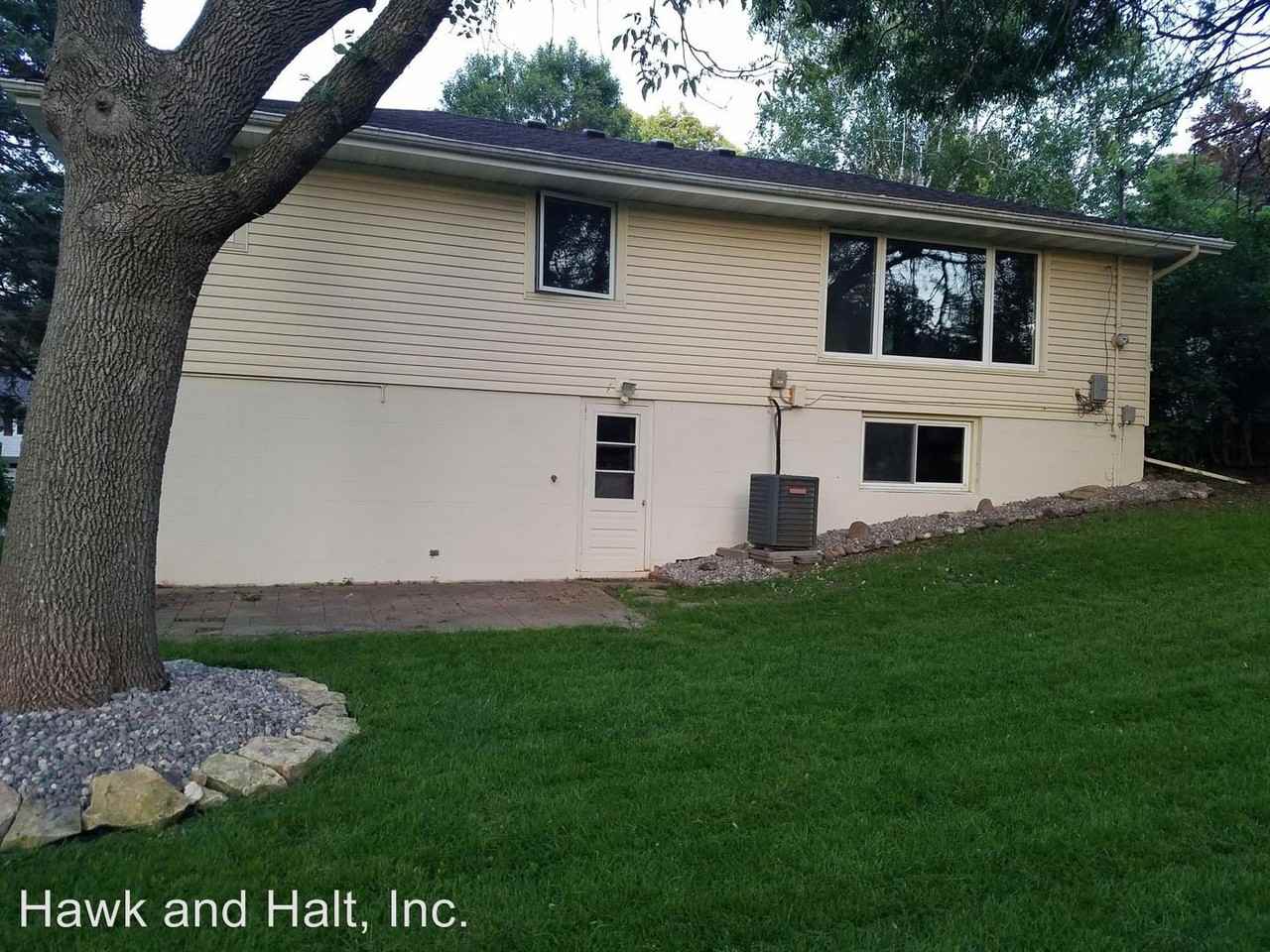 2349 11th Ave Nw - Photo 3 of 19