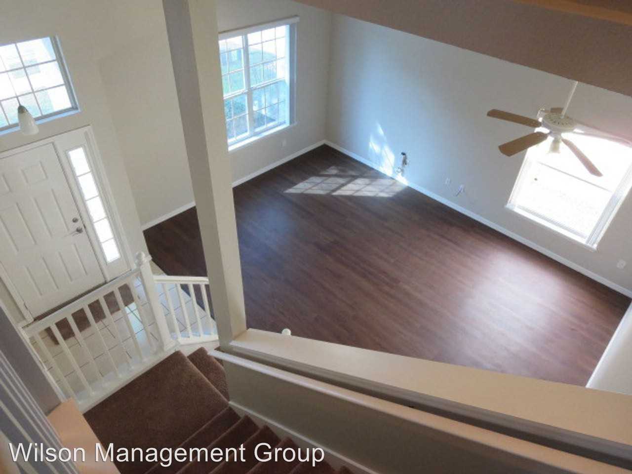 4944 Waterside Pointe Circle - Photo 3 of 16