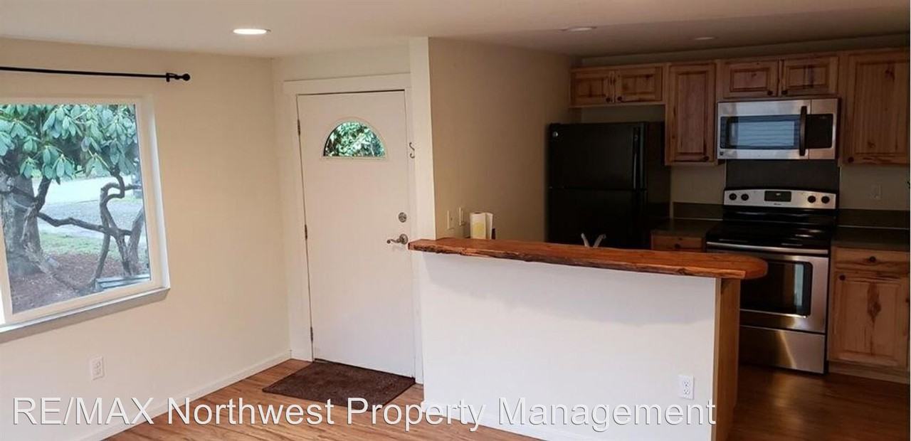 328 Cushing St Nw - Photo 3 of 17