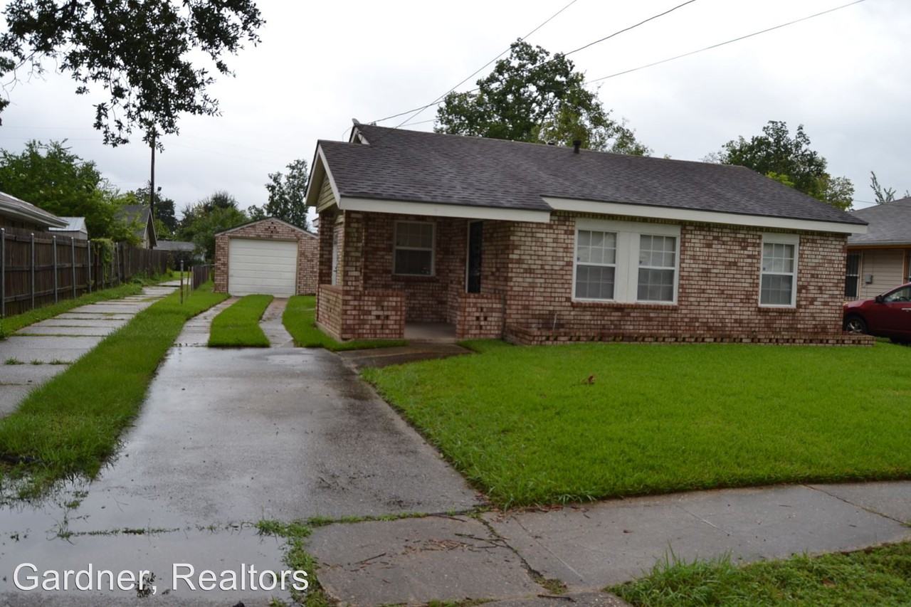 4585 Montegut Dr. - Photo 2 of 19