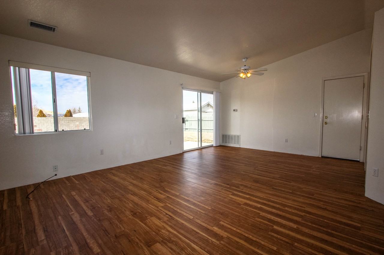 3532 N Jester Cir W - Photo 3 of 10
