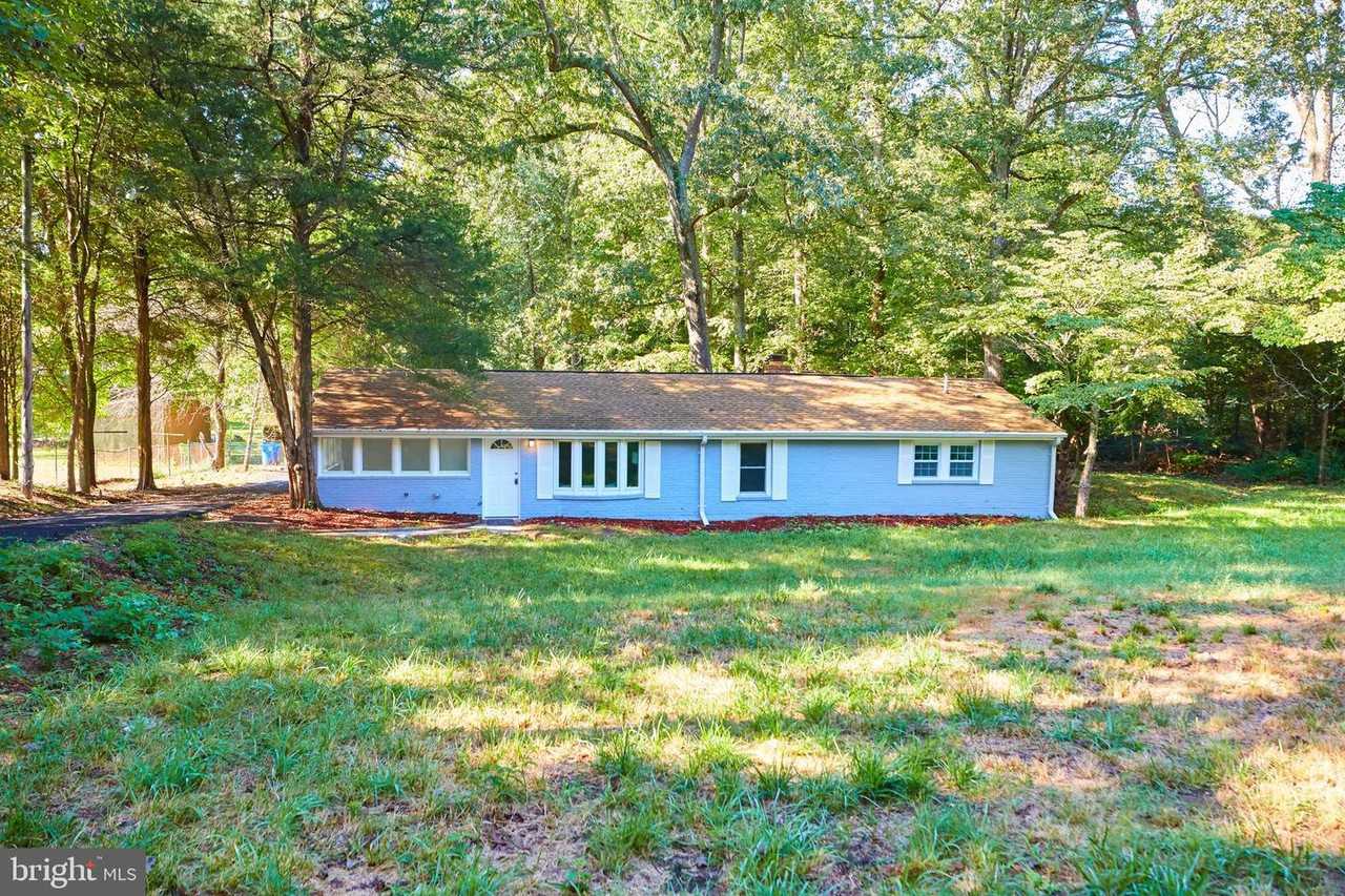 13223 Poplar Hill Rd - Photo 2 of 33