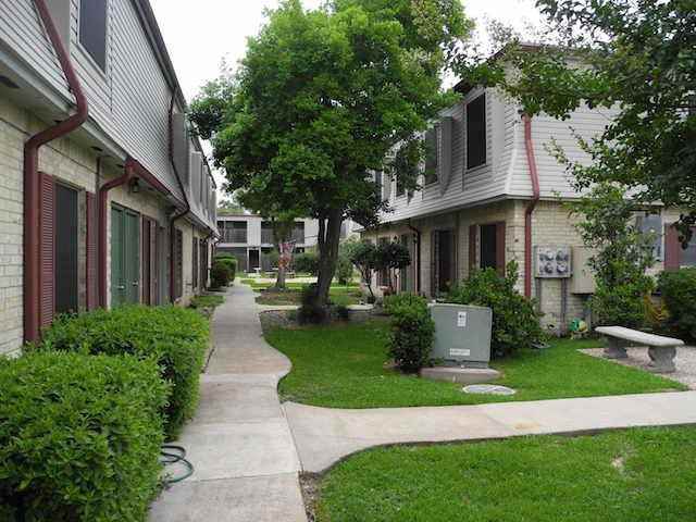 2901 Helena Ave #202 - Photo 6 of 20