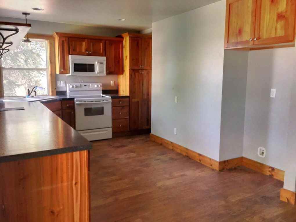 401 2nd Ave Nw - Photo 3 of 29