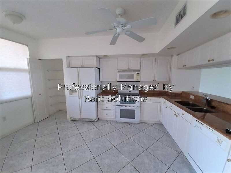 6495 Shoreline Dr Apt 8504 - Photo 3 of 24