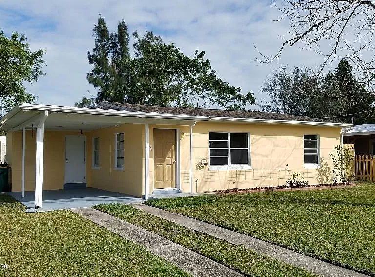 715 Camellia Dr - Photo 2 of 13
