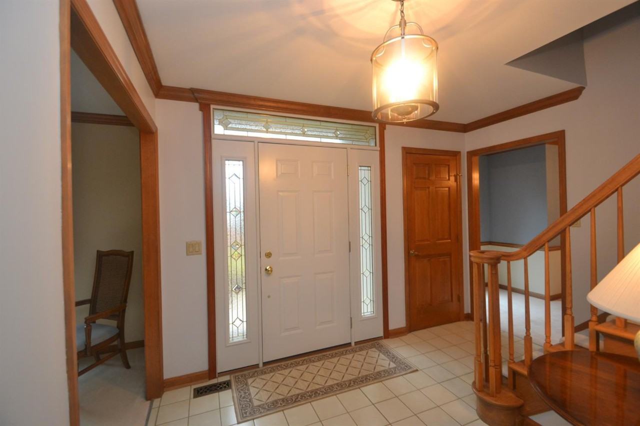 8548 Meadow Bluff Court - Photo 3 of 39