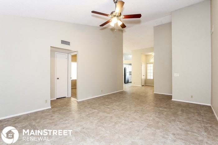 6016 West Desert Cove Avenue - Photo 3 of 14