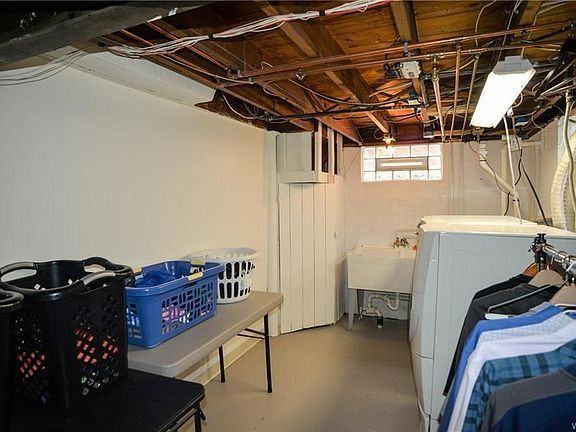 512 Lamarck Dr - Photo 2 of 7