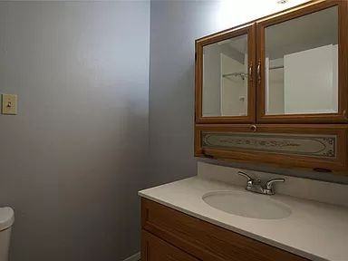 2612 Hollywood Dr - Photo 3 of 36