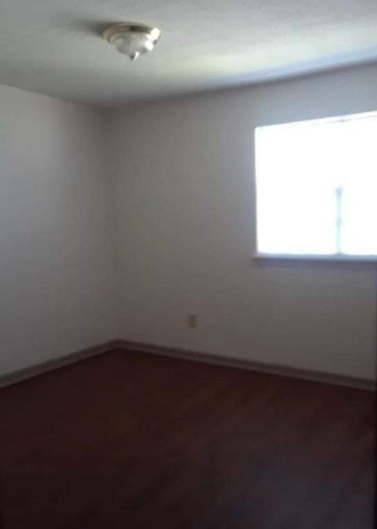 Cest LA Place - Photo 4 of 8