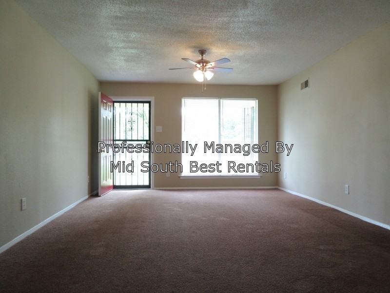 1935 St James Dr - Photo 2 of 8