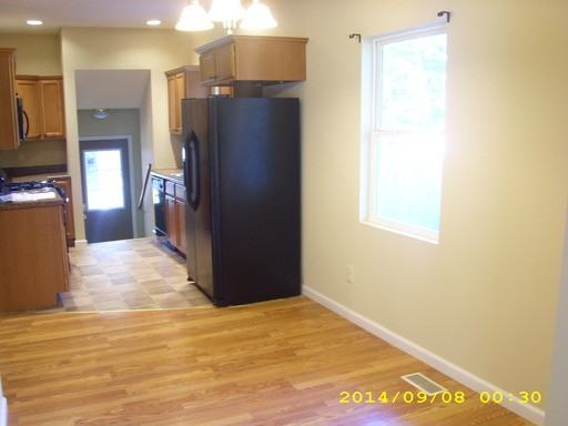 303 W Lincoln St - Photo 3 of 8