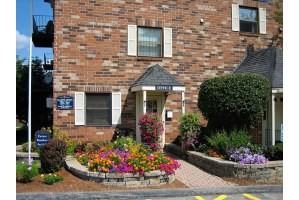 Brookstone Manor - Photo 2 of 10