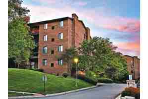 Farmingdale Apartments - Photo 3 of 17