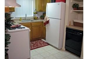 Country Manor - Photo 3 of 10