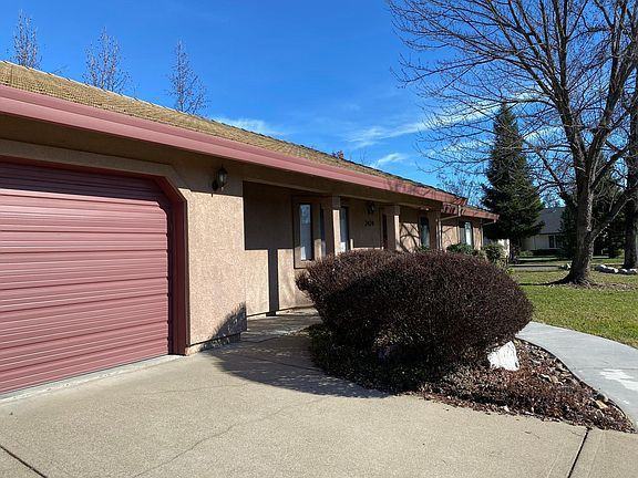 2424 Harlan Dr - Photo 3 of 26