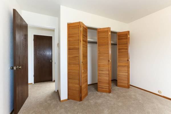 475 Arlington Street #475 - Photo 3 of 6