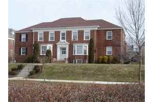 Devonshire Manor - Photo 2 of 10