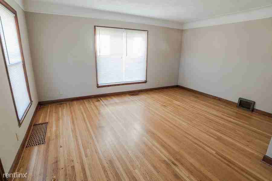3507 Logan Avenue N - Photo 3 of 18