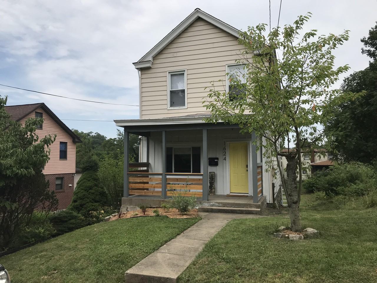 1624 Belasco Avenue, Pittsburgh, PA 15216 2 Bedroom House for 1,250