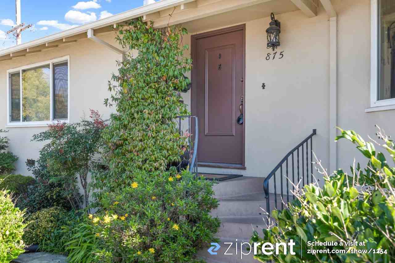 875 Broadway - Photo 2 of 20