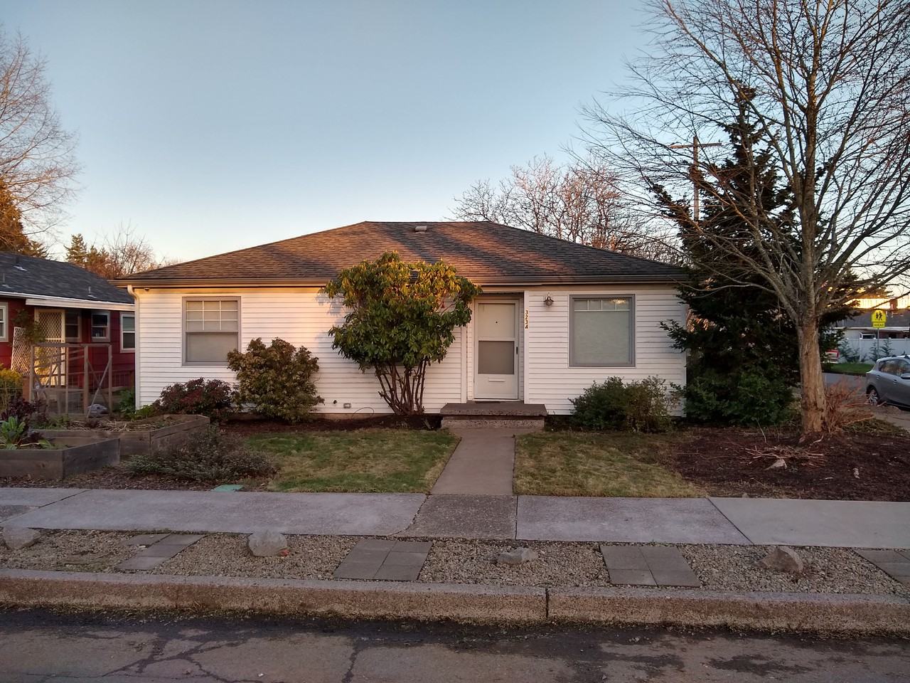 3234 Se 68th Ave - Photo 2 of 12