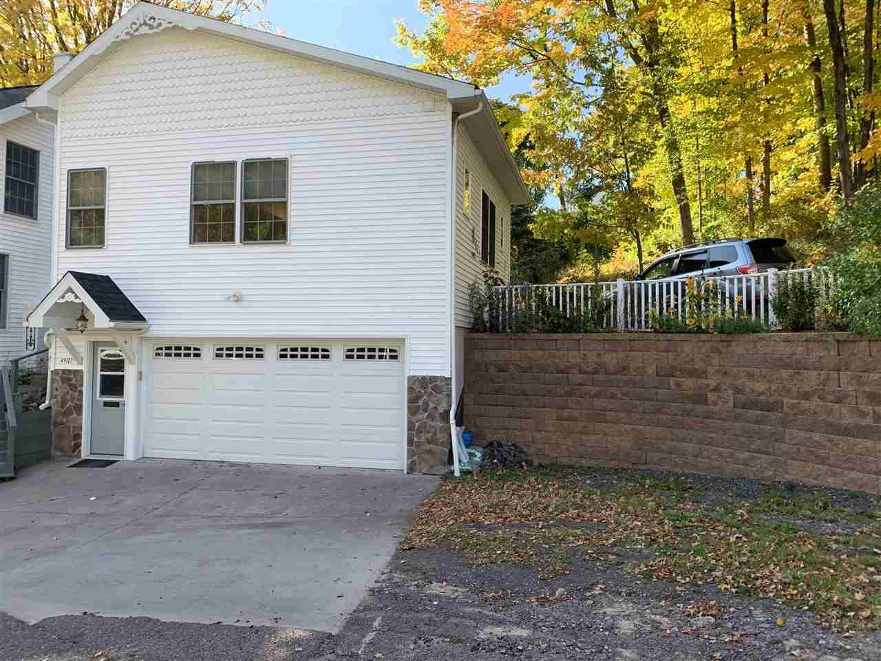 49109 N Royce - Photo 2 of 19
