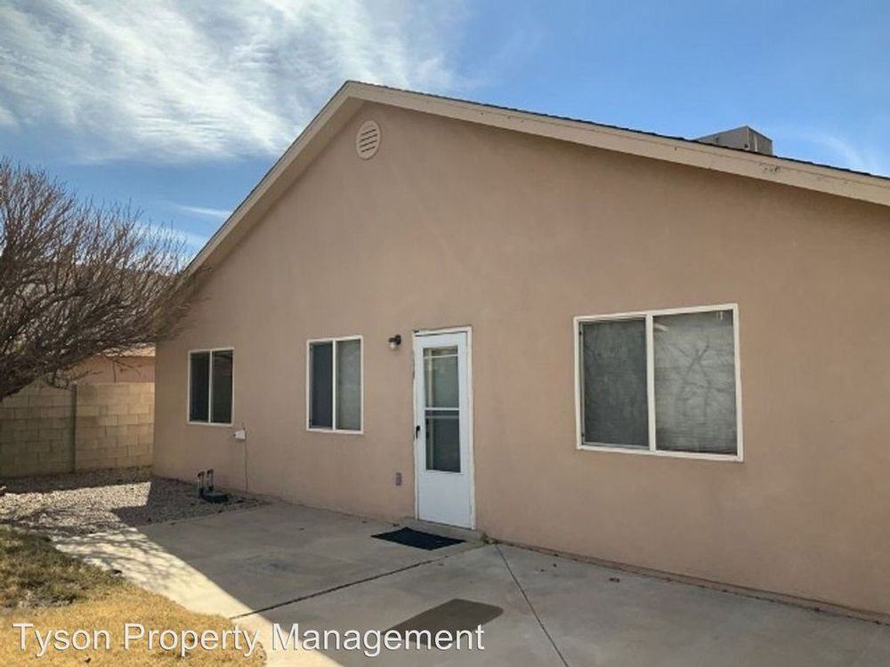 424 De Soto St Se - Photo 2 of 17