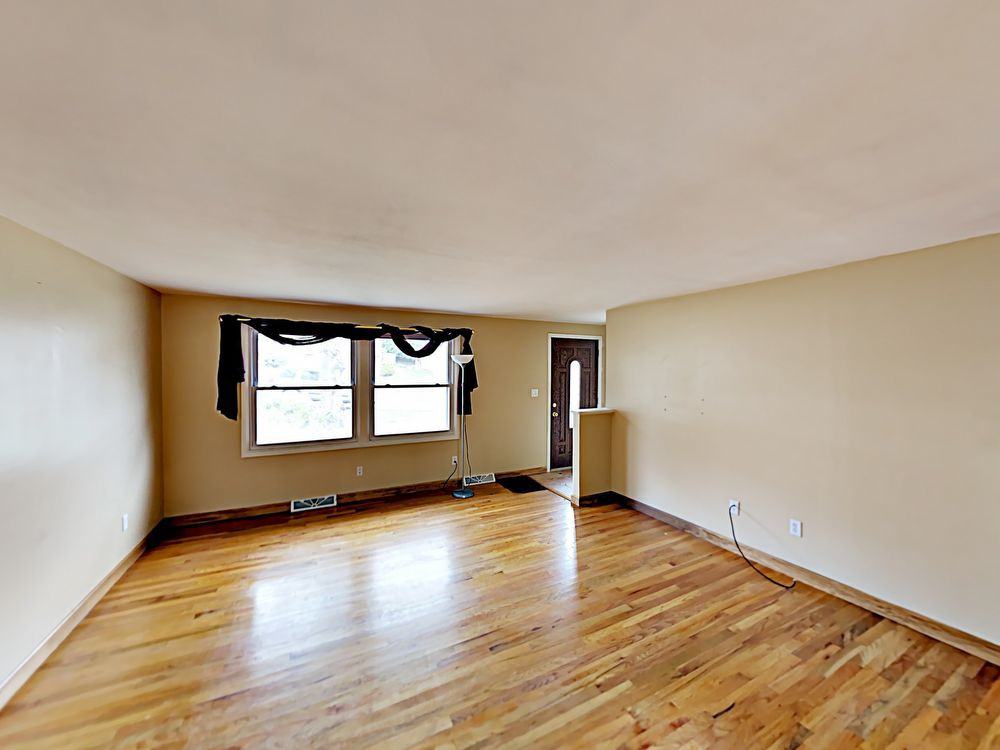 517 Malabar Dr - Photo 3 of 15